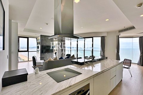Condo in Pattaya, Thailand, 3 bedrooms № 198443 - photo 11
