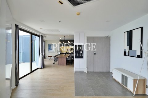 Condo in Pattaya, Thailand, 3 bedrooms № 198443 - photo 5