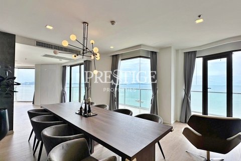Condo in Pattaya, Thailand, 3 bedrooms № 198443 - photo 8