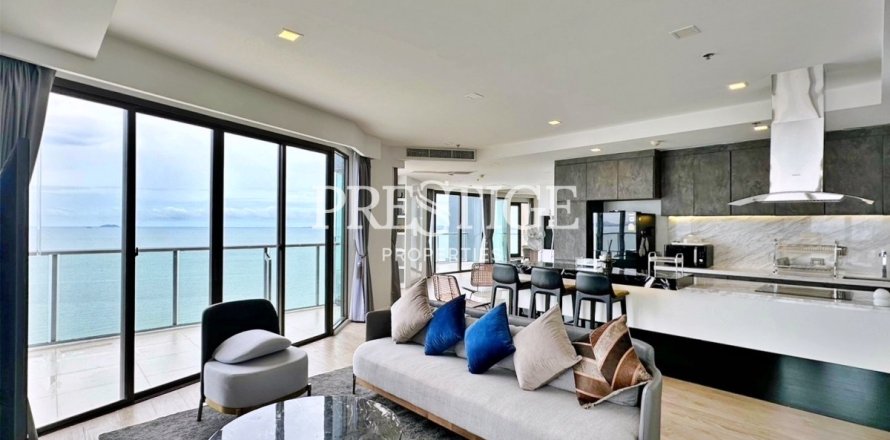 Condo in Pattaya, Thailand, 3 bedrooms № 198443