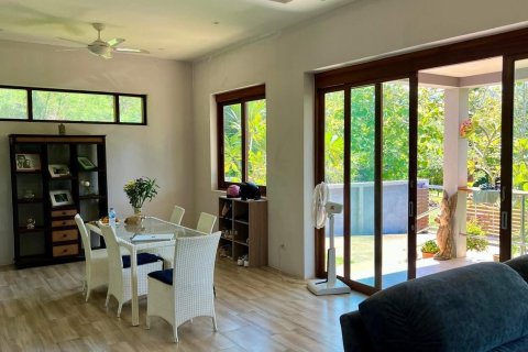 Chalet de 3 dormitorios en Ko Samui, Tailandia № 172480 - foto 4