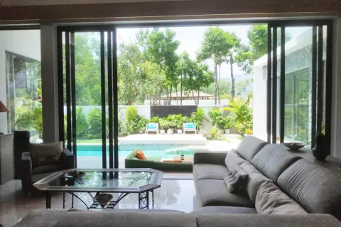 Casa de 4 dormitorios en Bang Tao, Tailandia № 153856 - foto 2