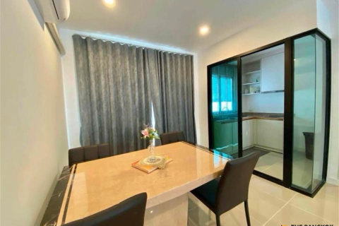 Reihenhaus in Bangkok, Thailand 3 Schlafzimmer № 189579 - Foto 3