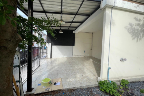 Townhouse in Bangkok, Thailand 4 bedrooms № 189580