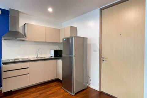 Condominio de 1 dormitorio en Khlong Toei, Bangkok, Tailandia № 172790 - foto 4