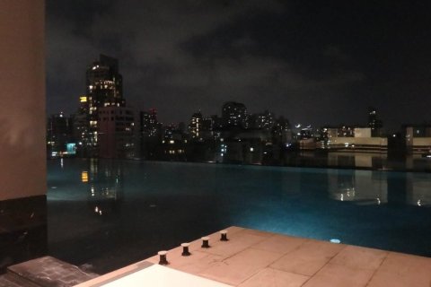 Condo in Bangkok, Thailand, 2 bedrooms  № 66389 - photo 12