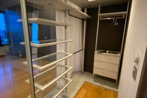 Condo in Bangkok, Thailand, 2 bedrooms  № 66389 - photo 10