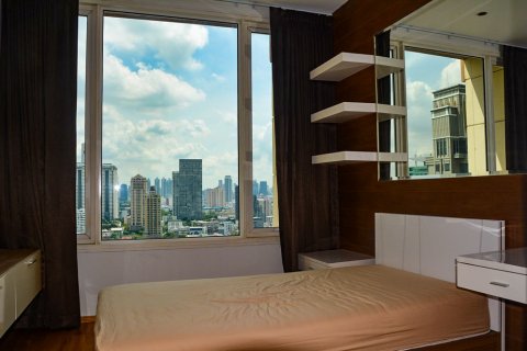Condo in Bangkok, Thailand, 3 bedrooms  № 66386 - photo 14