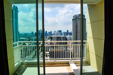 Condo in Bangkok, Thailand, 3 bedrooms  № 66386 - photo 3