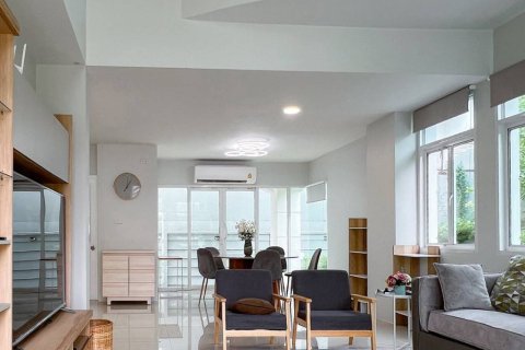 Casa de 3 dormitorios en Prawet, Bangkok, Tailandia № 146683 - foto 5