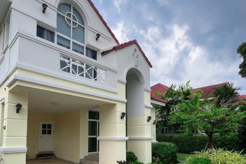 Casa de 3 dormitorios en Prawet, Bangkok, Tailandia № 146683 - foto 2