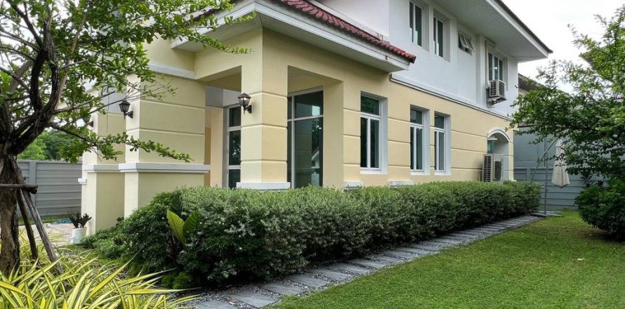Casa de 3 dormitorios en Prawet, Bangkok, Tailandia № 146683