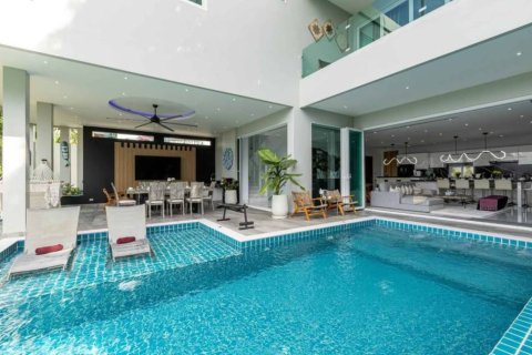 Villa in Phuket, Thailand 3 Schlafzimmer № 146684