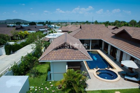 Casa de 4 dormitorios en Hua Hin, Tailandia № 67093 - foto 3