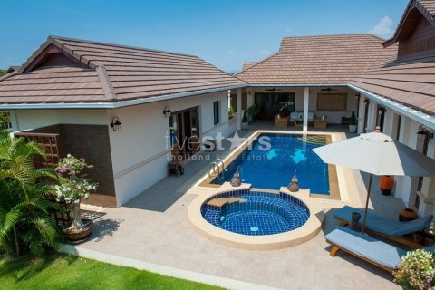 House in Hua Hin, Thailand 4 bedrooms № 67093