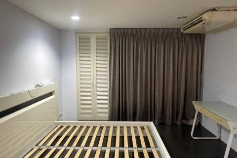 Studio in the Condo in Watthana, Bangkok, Thailand  № 159442 - Foto 10