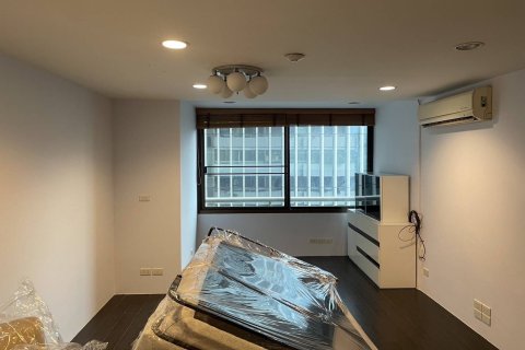 Studio in the Condo in Watthana, Bangkok, Thailand  № 159442 - Foto 7