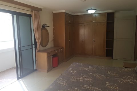 Eigentumswohnung in Watthana, Bangkok, Thailand, 4 Schlafzimmer № 200596 - Foto 9