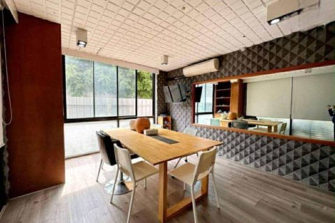 Casa de 4 dormitorios en Khlong Toei, Bangkok, Tailandia № 152383 - foto 6