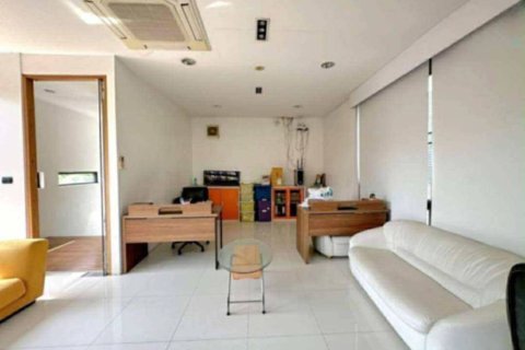 Casa de 4 dormitorios en Khlong Toei, Bangkok, Tailandia № 152383 - foto 7