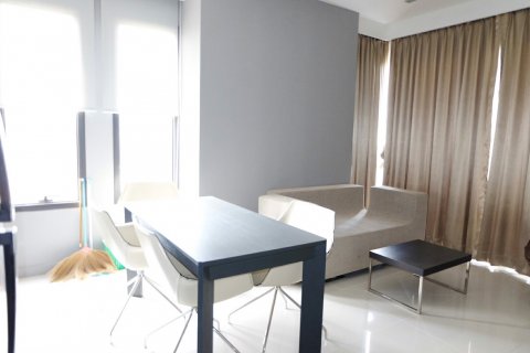 Condominio de 2 dormitorios en Phaya Thai, Bangkok, Tailandia № 144196 - foto 2