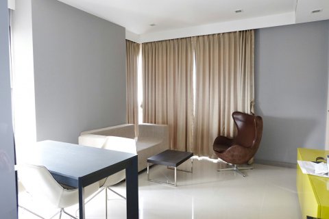 Condominio de 2 dormitorios en Phaya Thai, Bangkok, Tailandia № 144196 - foto 3