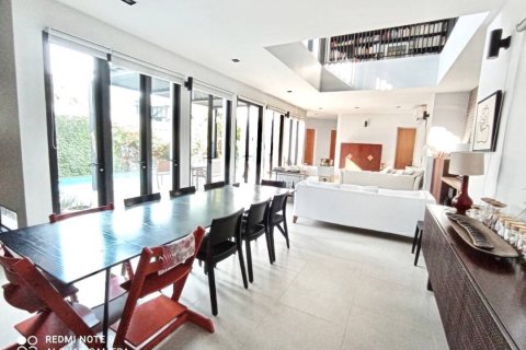 Casa de 4 dormitorios en Bangkok, Tailandia № 157548 - foto 17