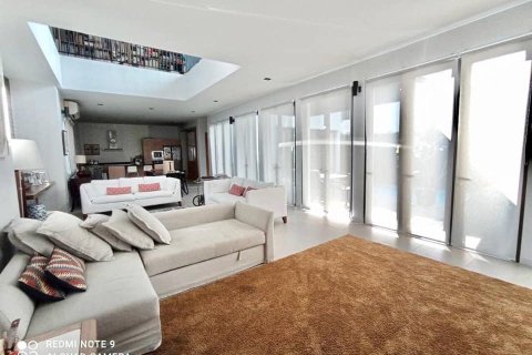 Casa de 4 dormitorios en Bangkok, Tailandia № 157548 - foto 15