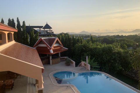 Chalet de 6 dormitorios en Phuket, Tailandia № 163276 - foto 5