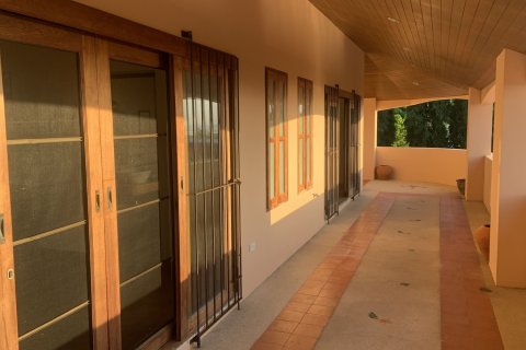 Chalet de 6 dormitorios en Phuket, Tailandia № 163276 - foto 8