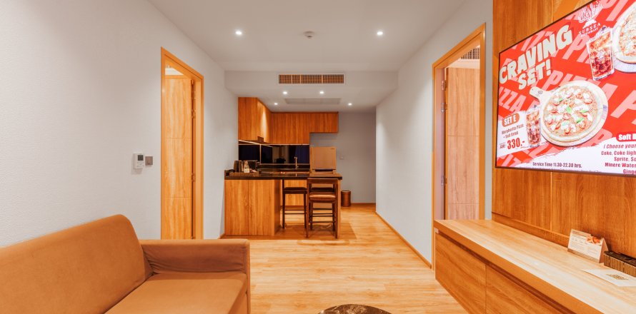 Condo in Kathu, Thailand, 2 bedrooms  № 163273