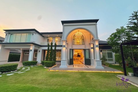 Casa de 5 dormitorios en Chiang Mai, Tailandia № 162612