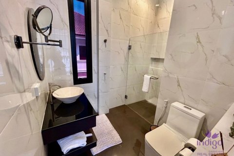 Chalet de 5 dormitorios en Chiang Mai, Tailandia № 162609 - foto 17