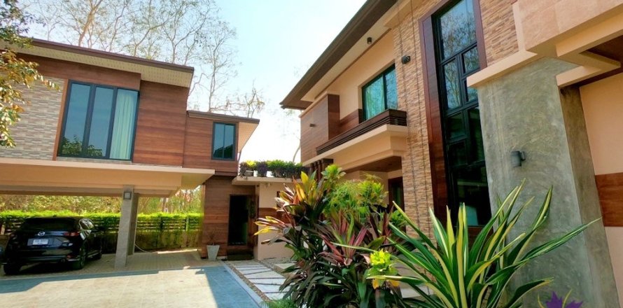 Haus in Chiang Mai, Thailand 6 Schlafzimmer № 162610