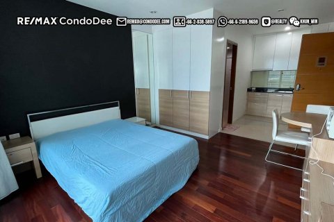 Estudio en el condominio en Khlong Toei, Bangkok, Tailandia № 205718 - foto 12