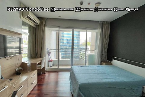 Estudio en el condominio en Khlong Toei, Bangkok, Tailandia № 205718 - foto 15
