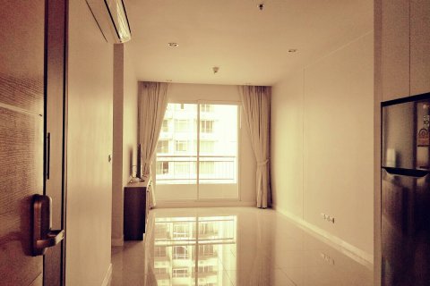 Estudio en el condominio en Khlong Toei, Bangkok, Tailandia № 205718 - foto 8