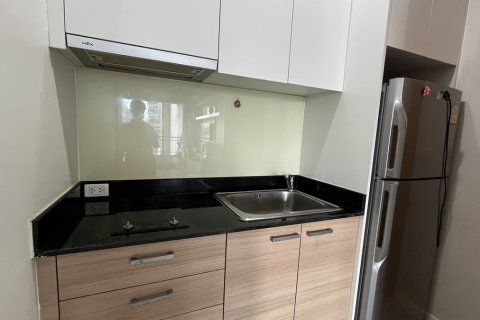 Estudio en el condominio en Khlong Toei, Bangkok, Tailandia № 205718 - foto 17