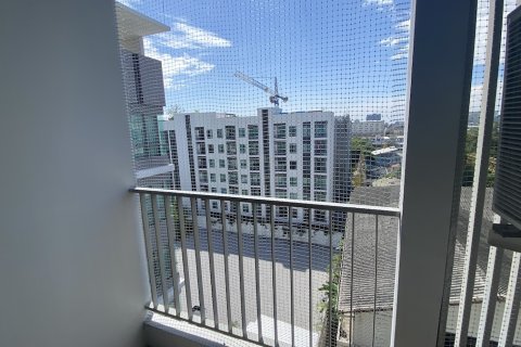 Condominio de 1 dormitorio en Bangkok, Tailandia № 205720 - foto 11