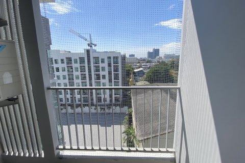 Condominio de 1 dormitorio en Bangkok, Tailandia № 205721 - foto 3