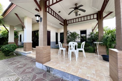 Casa de 3 dormitorios en Bang Lamung, Tailandia № 44889 - foto 3