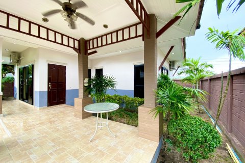 Casa de 3 dormitorios en Bang Lamung, Tailandia № 44889 - foto 4