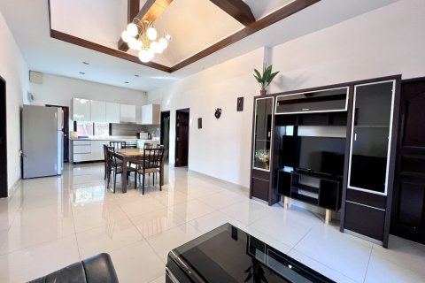 Casa de 3 dormitorios en Bang Lamung, Tailandia № 44889 - foto 12