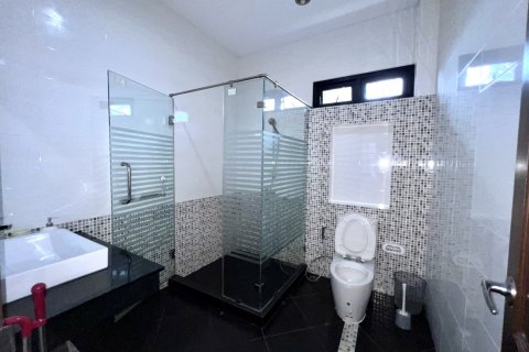Casa de 3 dormitorios en Bang Lamung, Tailandia № 44889 - foto 17