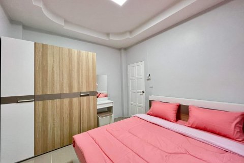 Casa de 3 dormitorios en Pattaya, Tailandia № 46489 - foto 18