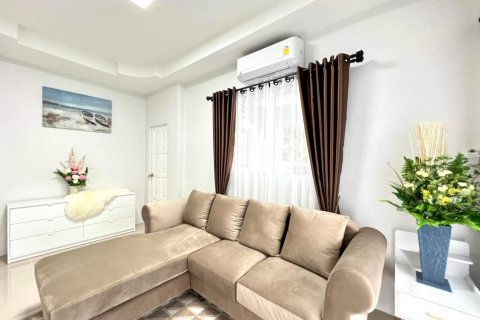 Casa de 3 dormitorios en Pattaya, Tailandia № 46489 - foto 9