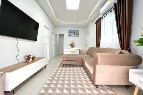 Casa de 3 dormitorios en Pattaya, Tailandia № 46489 - foto 8