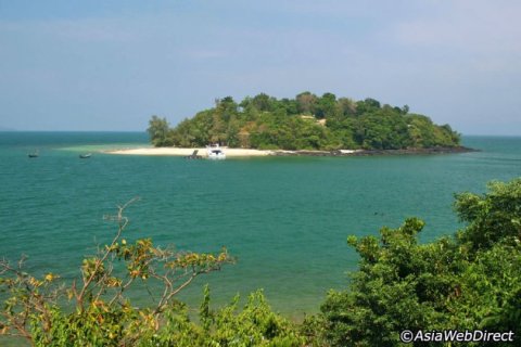 Land in Phang Nga, Thailand 441100 sq.m. № 191253 - photo 17