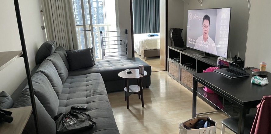 Studio in the Condo in Watthana, Bangkok, Thailand № 156433