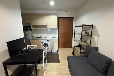Studio in the Condo in Watthana, Bangkok, Thailand № 156433 - photo 2